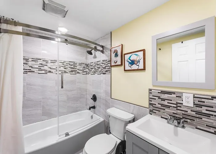 Breezy Point 202 Holiday home