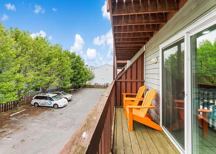 Breezy Point 202 *