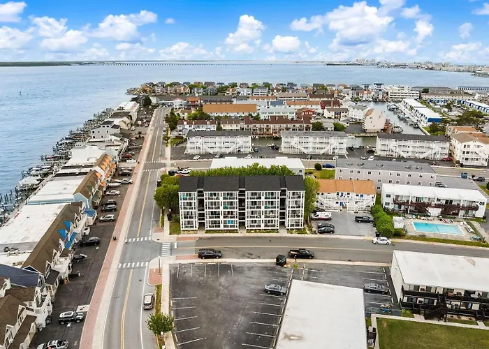 Breezy Point 202 Holiday home